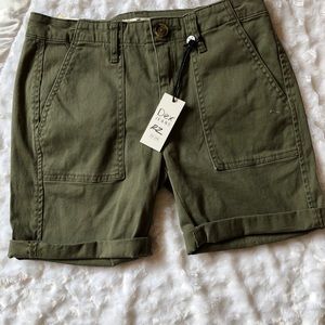 Green Dex Shorts NWT